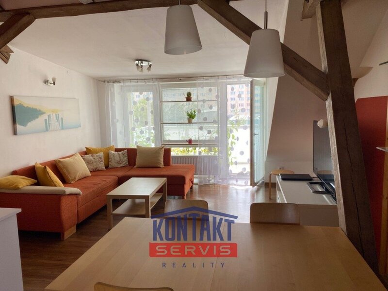 Pronájem podkrovního bytu 2+kk -  60 m2, České Budějovice 3
