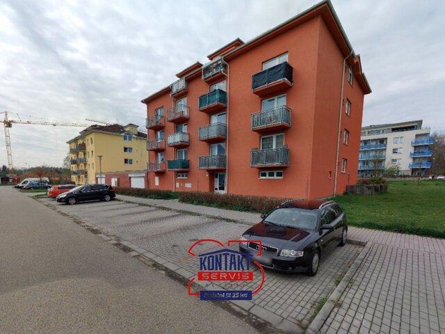 Pronájem bytu 3+kk, 85 m2 - ulice Spojovací České Budějovice 2