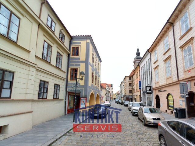 Pronájem kanceláře 36 m2, ulice Hroznova České Budějovice 1