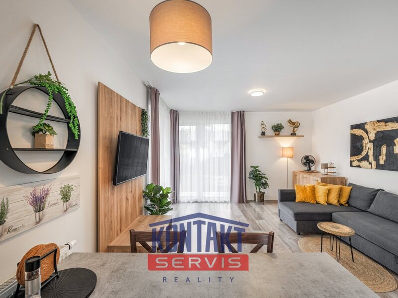 Prodej luxusního apartmánu 3+KK se saunou, terasou a zahradou v komplexu Korzo Lipno – Lipno nad Vltavou